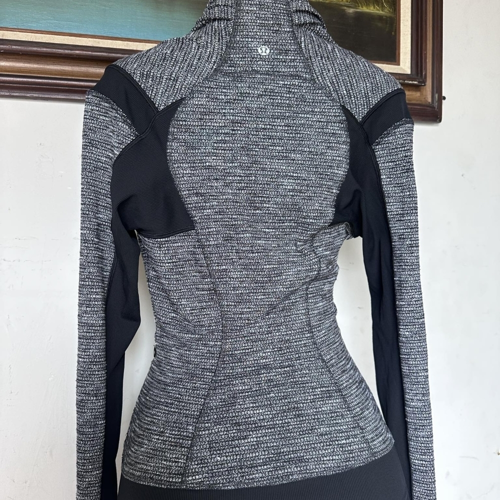 Lululemon Jacket - Picture 2 of 5